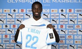 法甲马赛俱乐部召开新闻发布会 新援蒂莫西-维阿亮相
        
    法甲马赛俱乐部召开新闻发布会 新援蒂莫西-维阿亮相